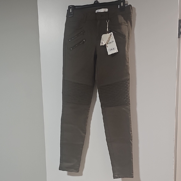 Zara Pants - Zara Olive Cargo Pants